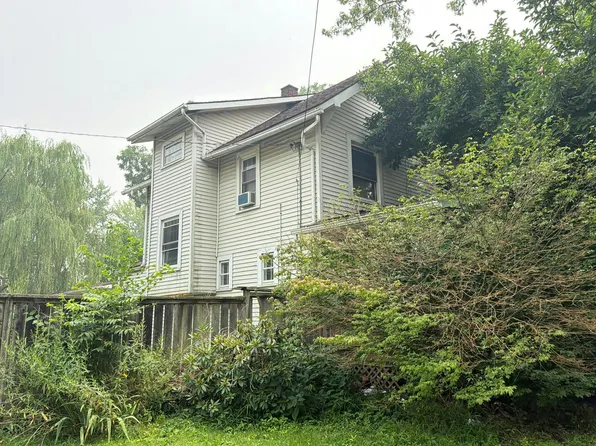 1456 Vernon Ave NW, Warren, OH 44483