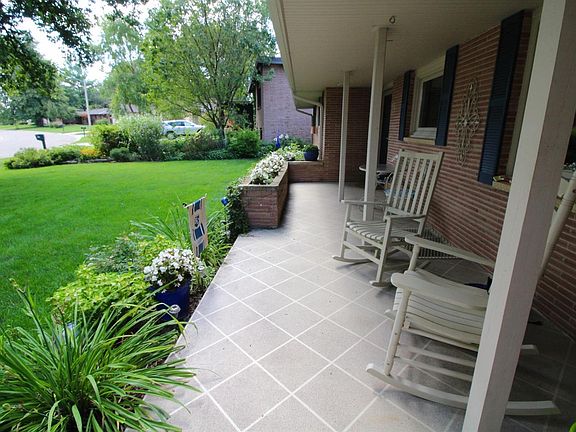 4th image of 4501 E Eden Dr