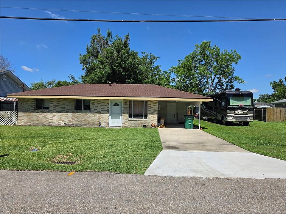 1st image of 704 Arnold Ave
