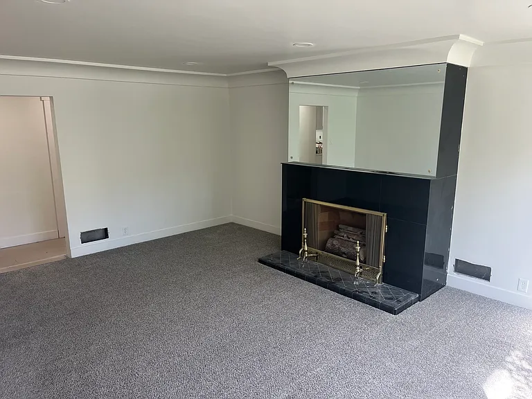 245 N 400 E — Photo 23