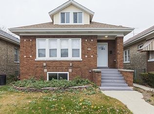 4944 W Roscoe St, Chicago, IL 60641