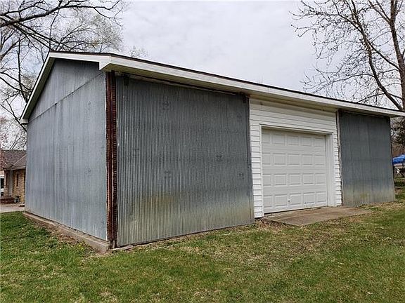 5th image of 2724 NW 66th St
