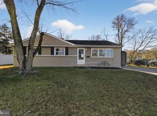 15 Winslow Rd, Sewell, NJ 08080