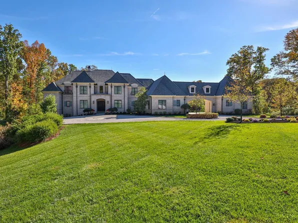 9725 Cunningham Rd, Cincinnati, OH 45243