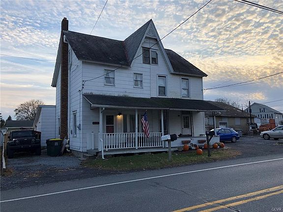 2nd image of 3973 Mountain View Dr
