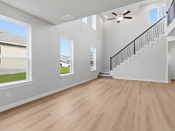 4th image of 619 River Run Way