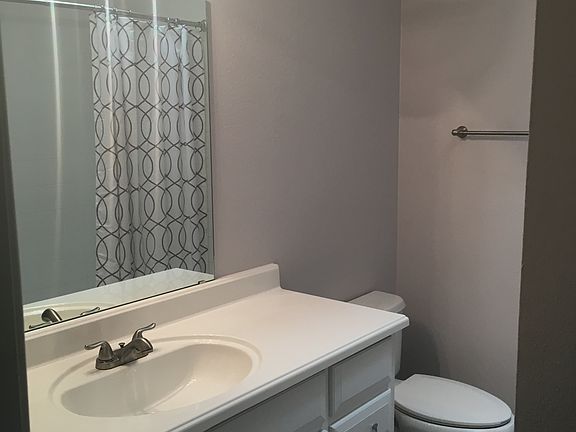 4th image of 234 Portia Ave