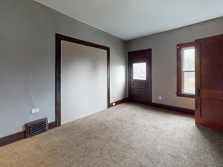 236 Watson St — Photo 38