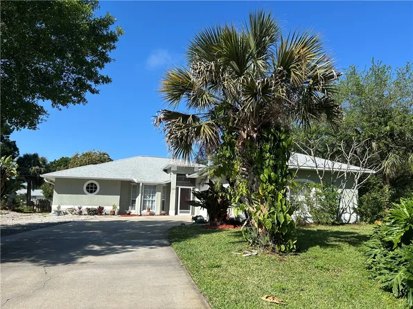 574 Periwinkle Dr, Sebastian, FL 32958