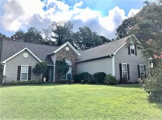 6332 Wilmington Way, Flowery Branch, GA 30542