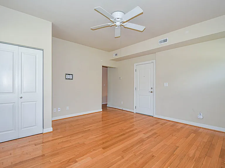 5528 Waterman Blvd #1N — Photo 2