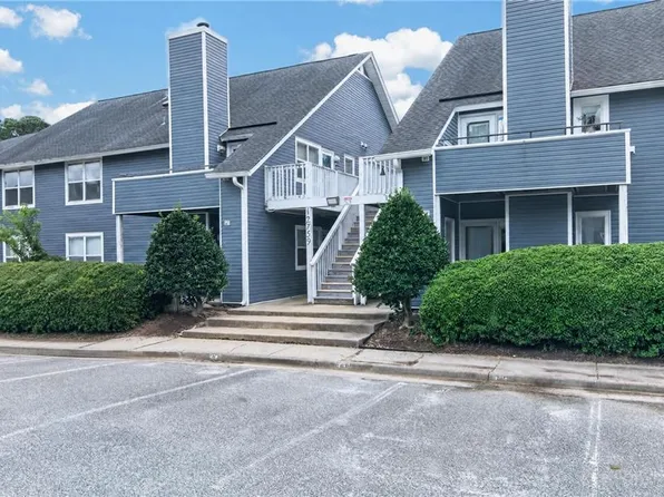 12759 Saint James Pl, Newport News, VA 23602