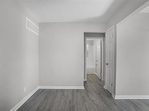 5th image of 4509 Penrose St