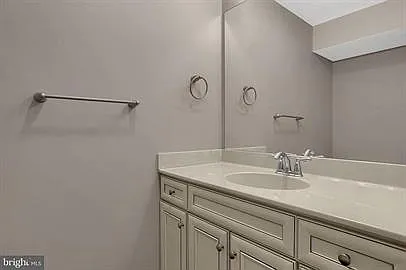 22 Spring View St — Photo 9