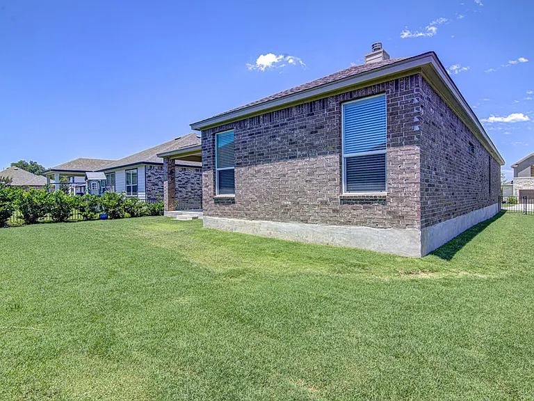 104 Kyndals Meadow Cv — Photo 26
