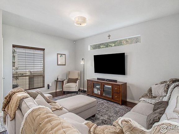 4th image of 1573 Zinc St