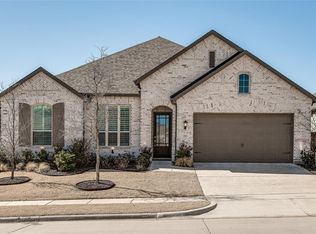3805 Redbud Dr, Aubrey, TX 76227