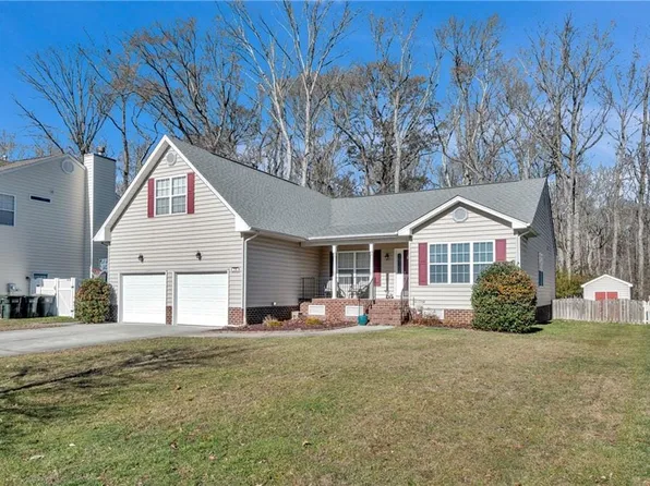 218 Bayberry Ln, Yorktown, VA 23693