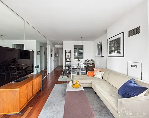 Rented by City Connections Realty | media 21