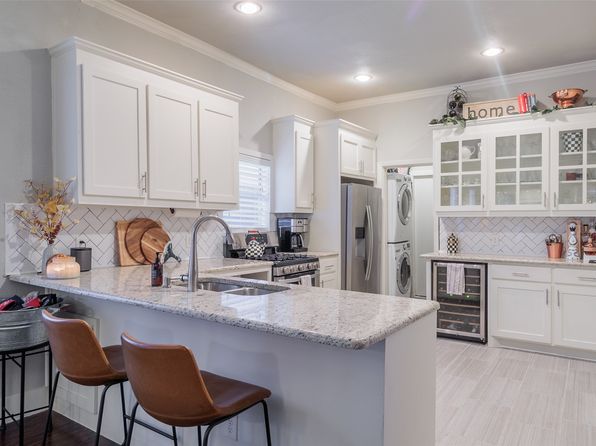 Additional property image - 206 S Winnetka Ave, Dallas, TX 75208