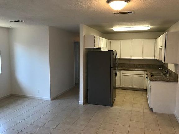 4th image of 7630 24th St