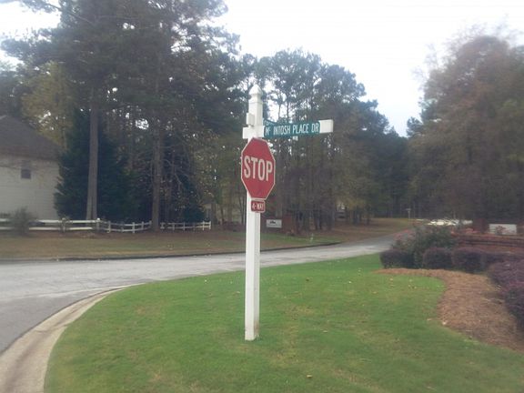5th image of 160 McIntosh Place Dr