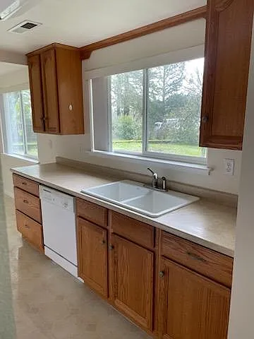 370 Sky Oaks Dr — Photo 8