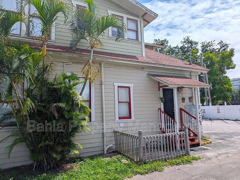 1st image of 103 S Westland Ave APT 4