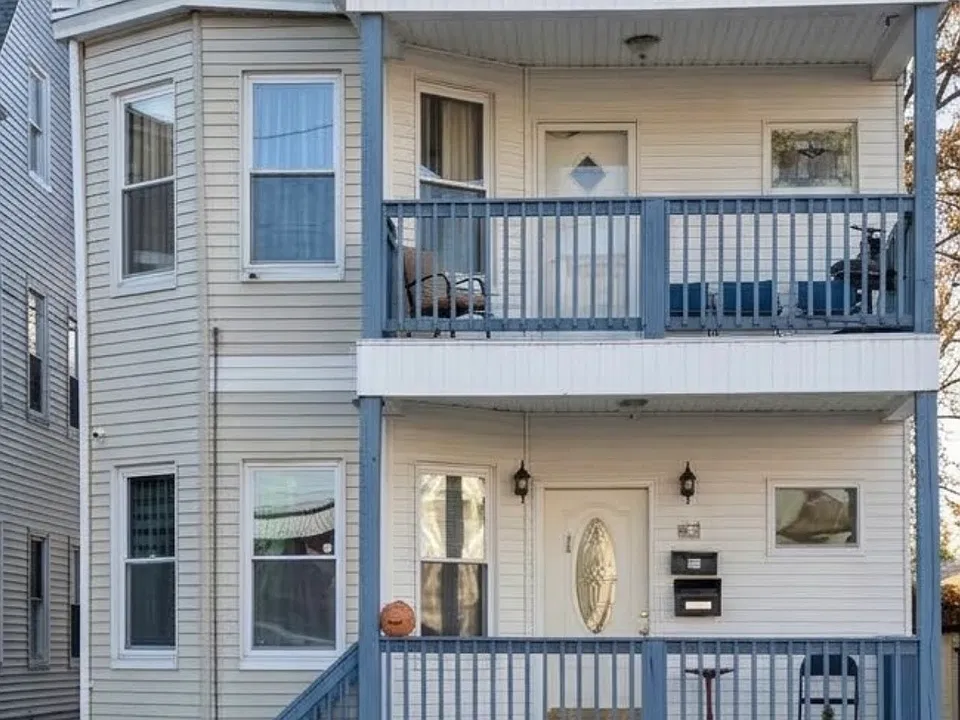 106-108 Graham Ave #2