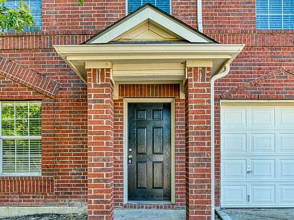 2nd image of 3001 Sawgrass Dr