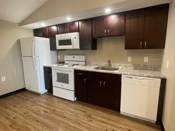 1301 Augusta St, Salina, KS 67401