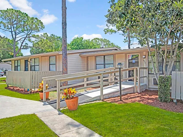 Nova Glen — Photo 18