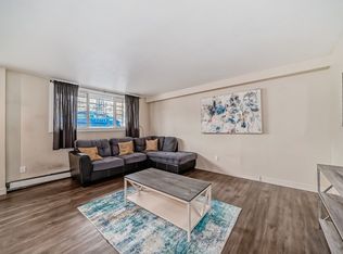 310 4th Ave NE #103, Calgary, AB T2E0J3