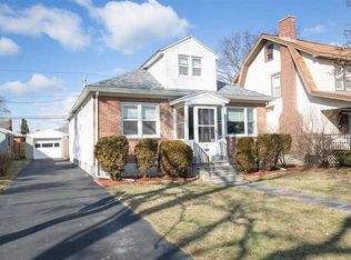 76 Edgecomb St, Albany, NY 12209