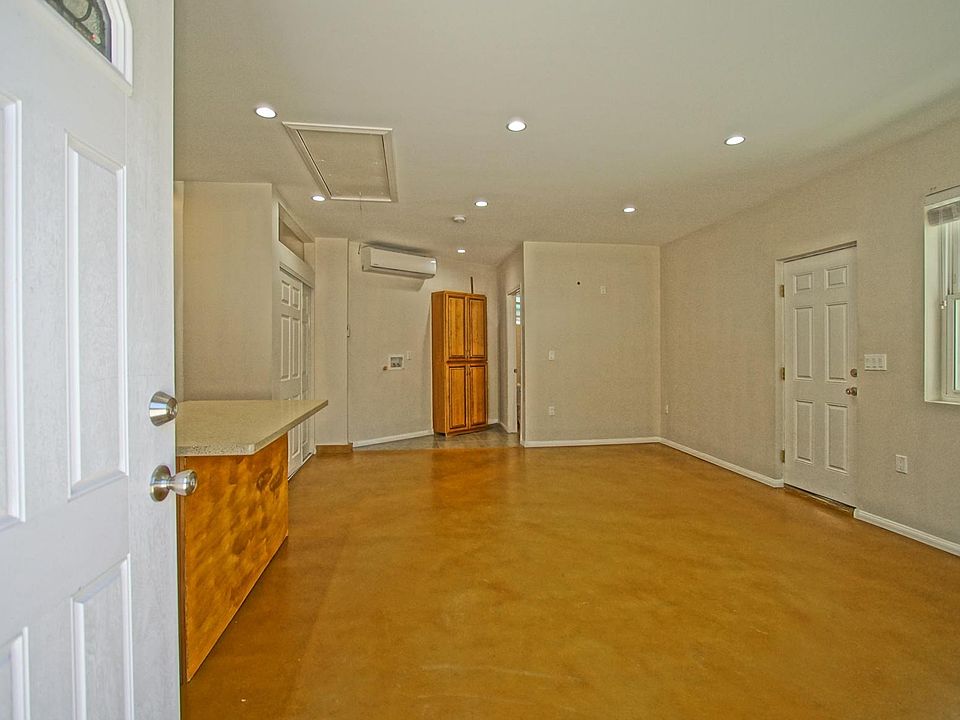 1st image of 2832 Los Olivos Ln