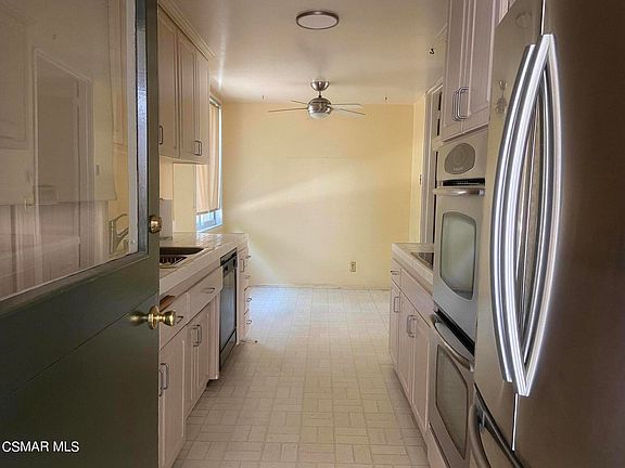 5th image of 5301 Balboa Blvd Unit L11