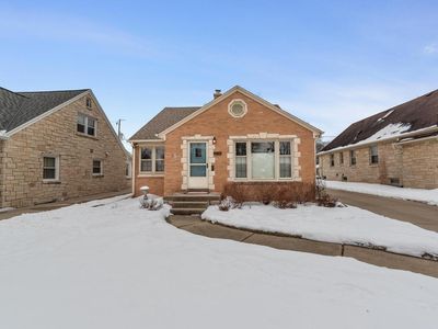 2550 North 96th STREET, Wauwatosa, WI, 53226