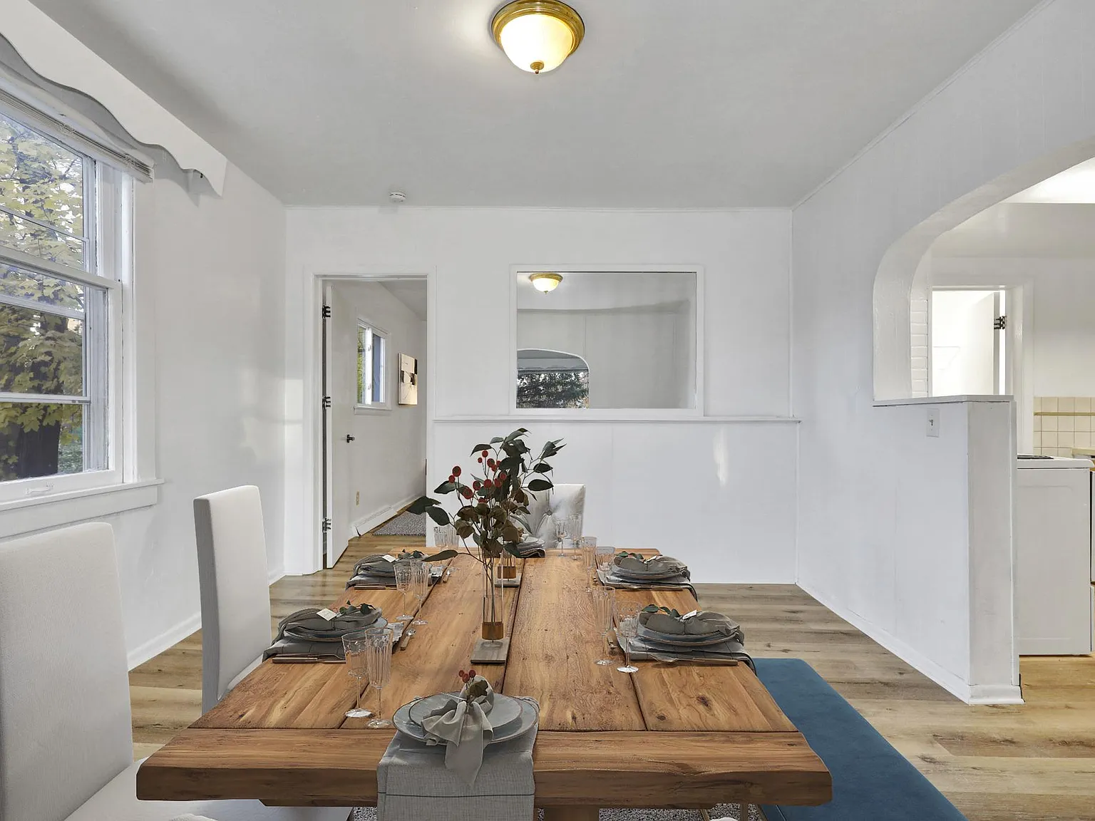 1 bed, 1100 sqft, $990 — Photo 4