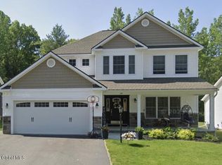 124 Lakepointe Way, Saratoga Springs, NY 12866