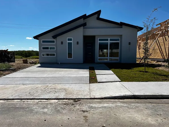 7003 Molinos Dr, Laredo, TX 78043