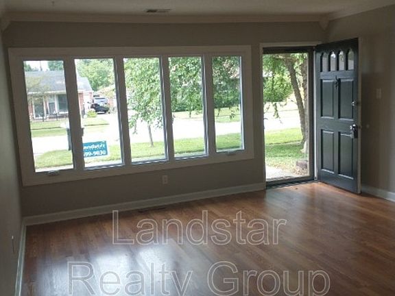 5th image of 3005 Maywood Pl