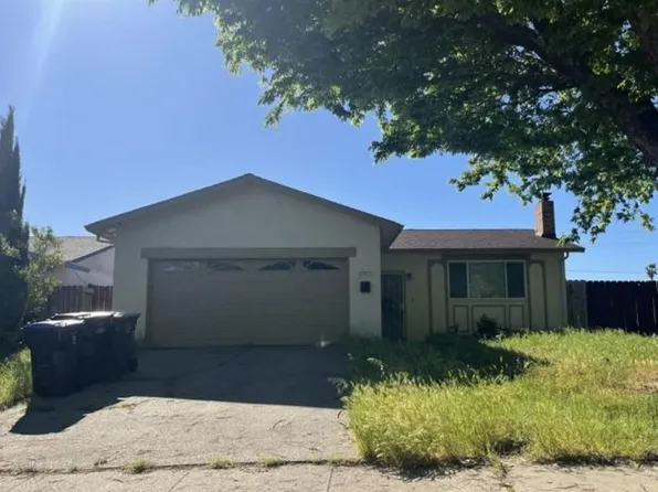 2307 Falcon Dr, Fairfield, CA 94533