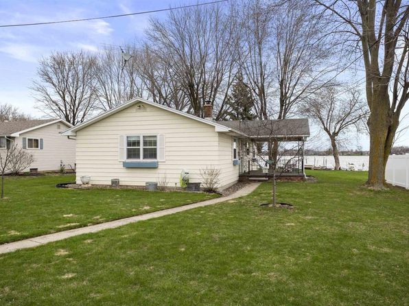 1731 BUTTE DES MORTS BEACH ROAD, Neenah, WI 54956