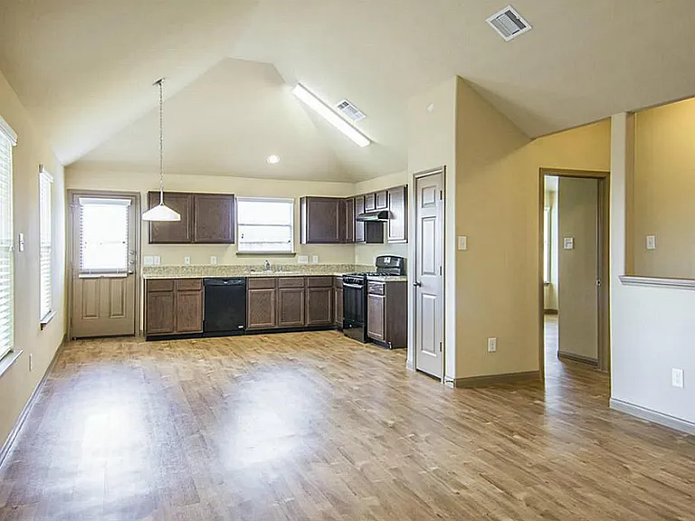 5611 Long Arbor Ln — Photo 4