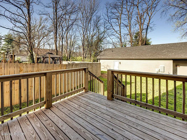 114 N Elm Grove Ave — Photo 58