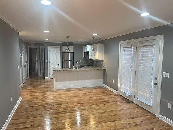 2nd image of 135 Ashkirk Ln #B