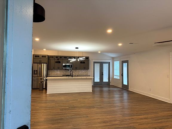 5th image of 830 Bowman Rd