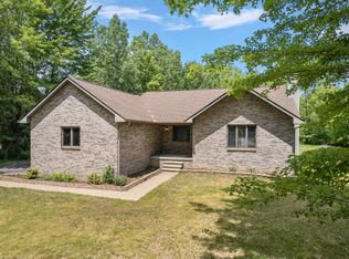 3431 Old Creek Dr, Holly, MI 48442