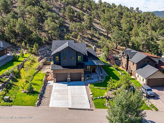 4th image of 64 Cliff Rose Way