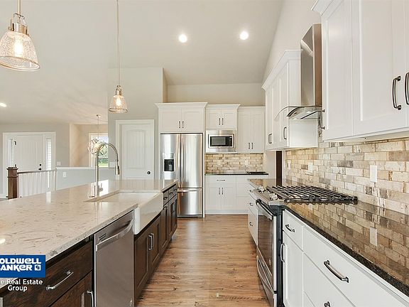 10 foot kitchen island and walk in pantry